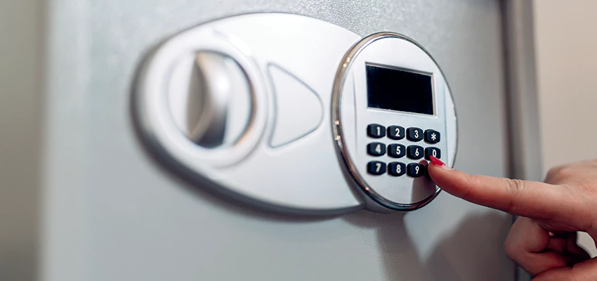 Jewelry Safe Cracking in Firebaugh, California