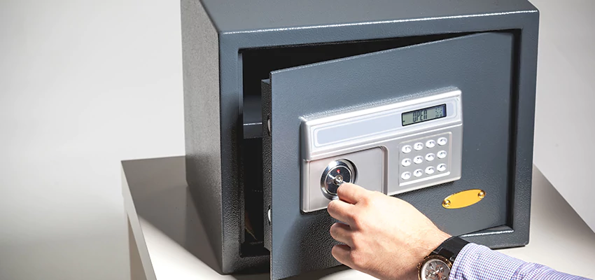 Jewelry Safe Unlocking Service in Firebaugh, California