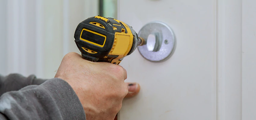 Street Locksmith For Smart Lock Repair in Firebaugh, CA